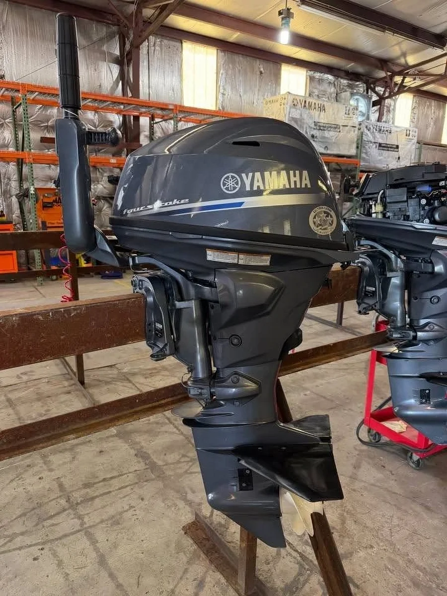 Yamaha Pre-own F25SMHC 4-Stroke Outboard Motor