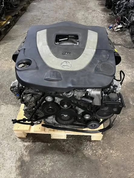 Mercedes-Benz AMG M156 6.2L Engine