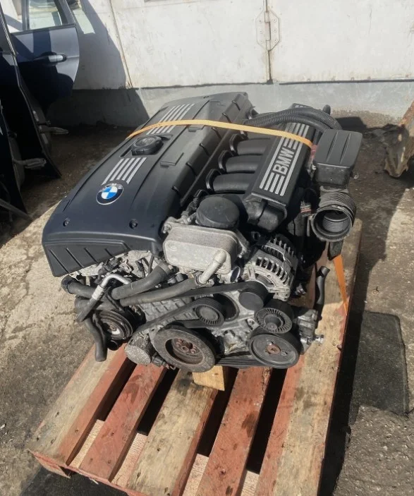 BMW 330i engine