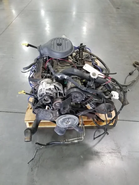 Dodge Dakota R/T 5.9L 360 V8 Engine