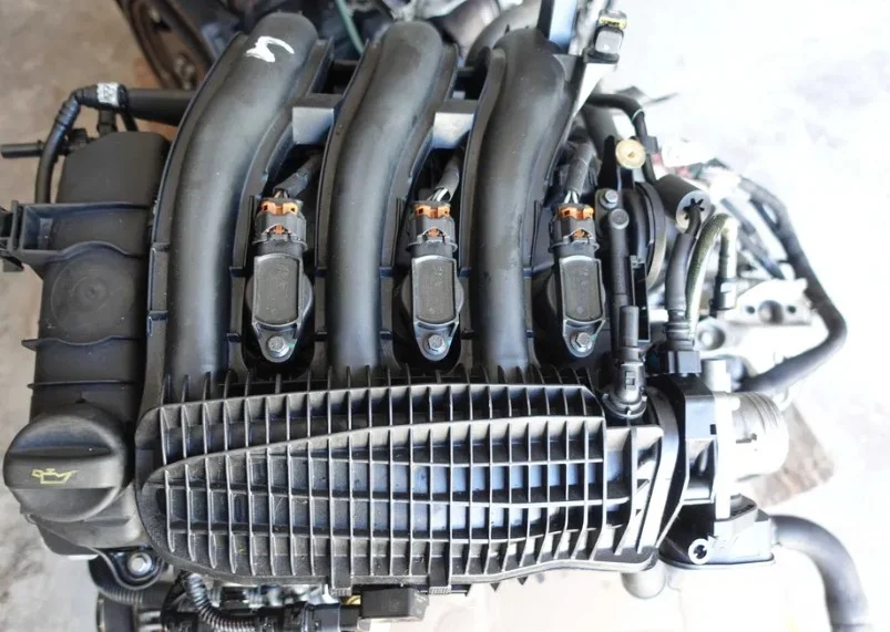Peugeot 208 10B103 engine