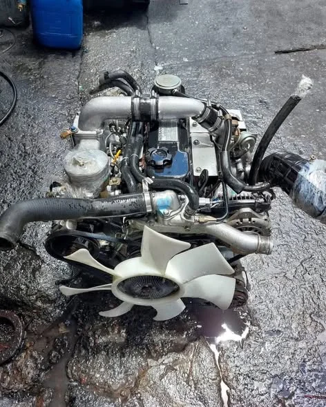 NISSAN QD32 TURBO ENGINE